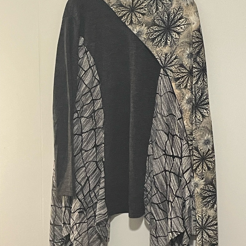 Floral Patterned Women's Sweater Item # 11266 - Picture 2 of 2